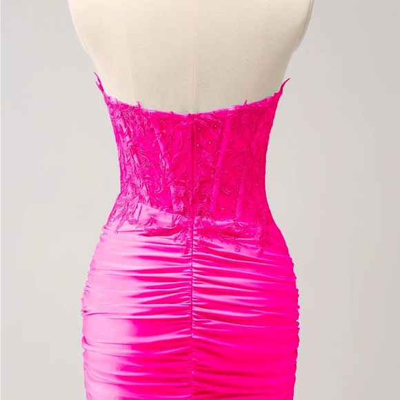 Fuchsia Sweetheart Bodycon Corset Homecoming Dress with Beading - Picture 2 of 7